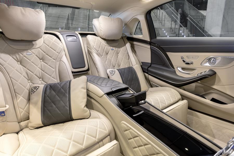 Интерьер Mercedes-Maybach S560 2017 года  (WW) (фото 12 из 13)